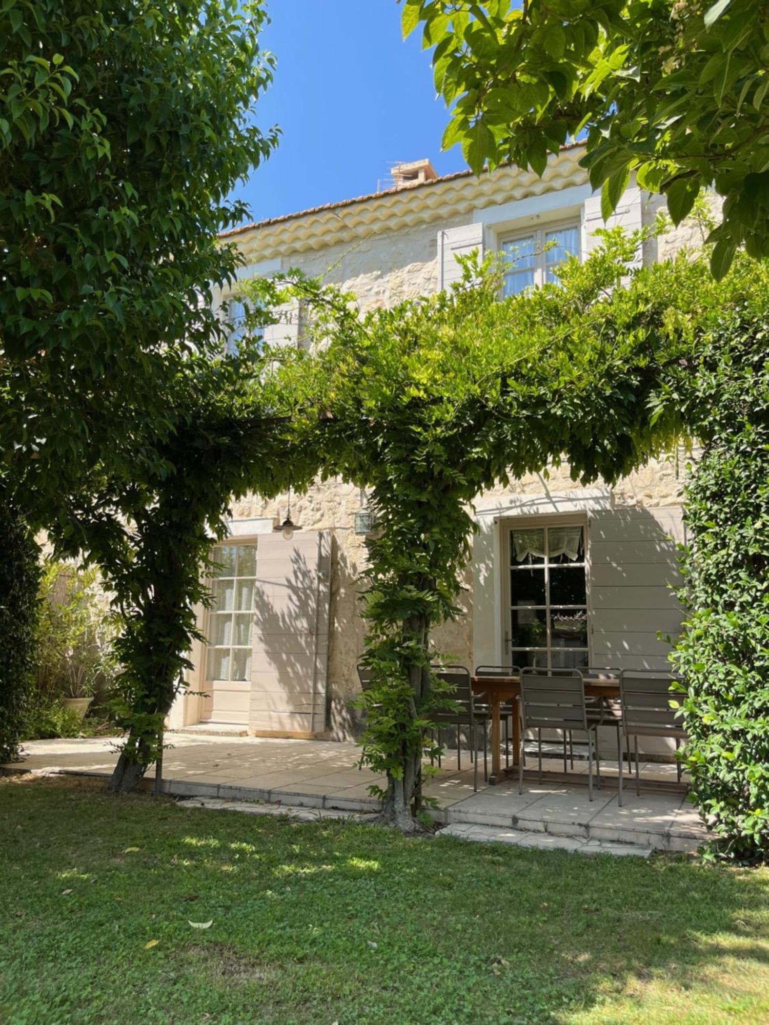 Le Mas Du Chemin : Mas Typique Des Alpilles Paradou Buitenkant foto